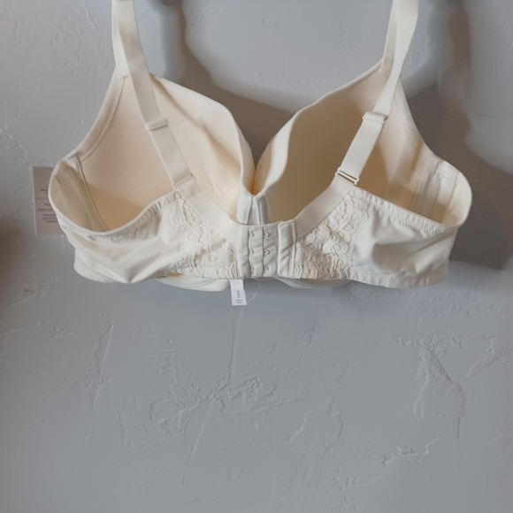 auden white bra - Picture 3 of 3